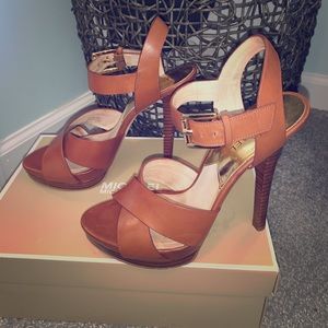 Michael Kors Heels size 8m brown leather